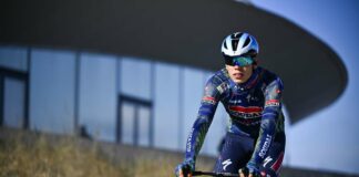 Magnier vince in volata a Burgas, è la prima maglia rosa del Giro