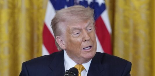Trump annuncia tre giorni di cessate il fuoco in Ucraina, dal 9 all’11 maggio