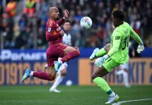 Rimonta last minute, la Roma vince 3-2 a Parma e sogna la Champions