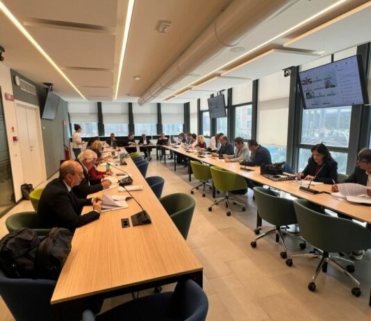 Scuola, firmato contratto per 8 mila presidi e dirigenti Istruzione e Ricerca