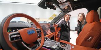 Cina, in crescita ad aprile produzione e vendita di veicoli elettrici e ibridi
