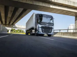Volvo Trucks lancia nuovi motori, meno consumi e pronti all’idrogeno