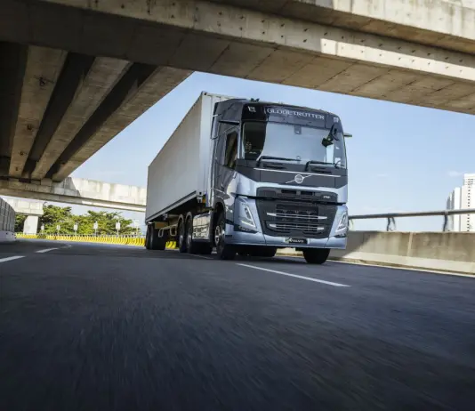 Volvo Trucks lancia nuovi motori, meno consumi e pronti all’idrogeno