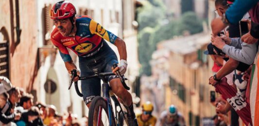 Narvaez vince la 4^ tappa a Cosenza, Ciccone nuova maglia rosa del Giro