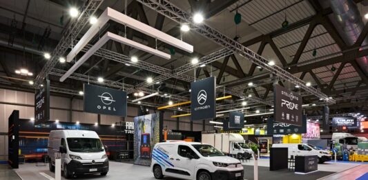 Stellantis presente a Transpotec con Pro One, gamma completa di commerciali
