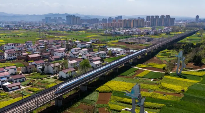 Cina, investimenti nel settore ferroviario in aumento del 3,2% nei primi 4 mesi