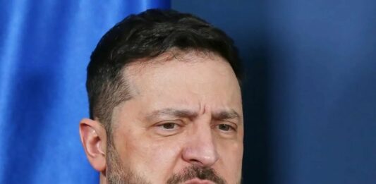 زيلينسكي يعلن عن هجمات روسية جديدة بمسيّرات وصواريخ استهدفت كييف