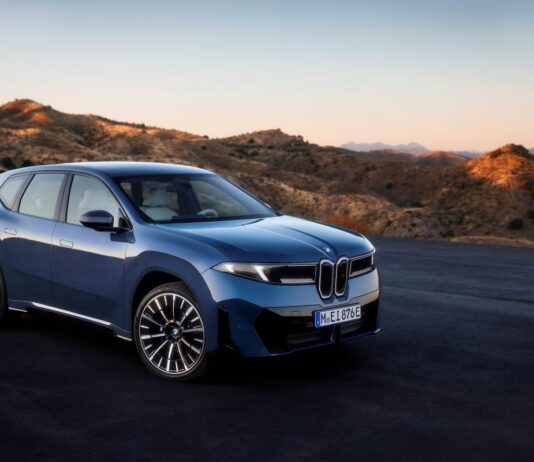 Pirelli firma i nuovi pneumatici dedicati alla BMW iX3 elettrica