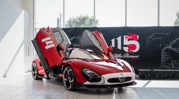 Alfa Romeo 33 Stradale conquista due continenti