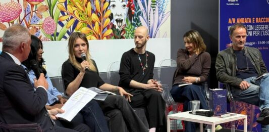 Gruppo FS, a Torino presentato il libro “Viaggiare con leggerezza”