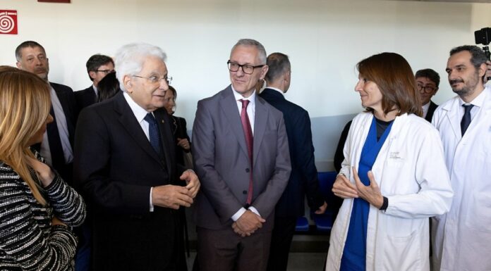 Mattarella a medici ospedale di Modena “Grazie per quello che fate”
