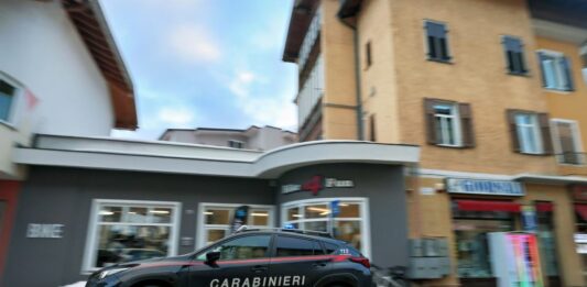 Napoli, trovati i corpi senza vita di due donne in un cantiere edile