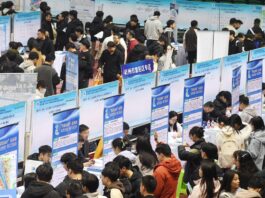 Cina, il mercato del lavoro stabile ad aprile