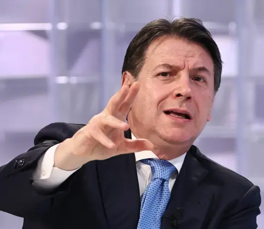Conte “Dal governo decreti ridicoli su sicurezza, mancano 25 mila agenti”