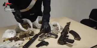 Camorra, blitz contro i “panzarottari”, 26 misure cautelari ad Afragola