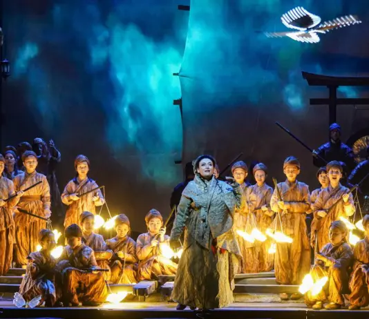 Cina, Jackie Chan reinventa la Turandot con kung fu ed estetica cinese