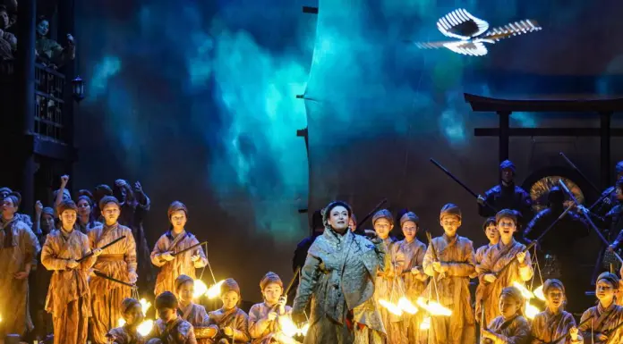 Cina, Jackie Chan reinventa la Turandot con kung fu ed estetica cinese
