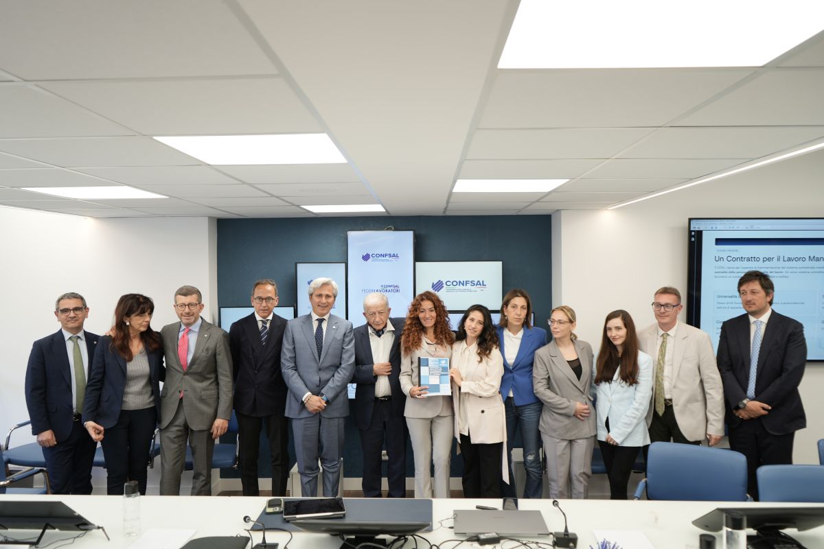 Ccnl manifatturiero, firmato nuovo contratto per 17 comparti produttivi Ccnl manifatturiero, firmato nuovo contratto per 17 comparti produttivi
