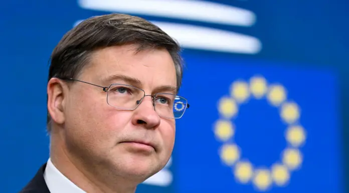 Commissione Ue, il conflitto in Medio Oriente rallenta la crescita