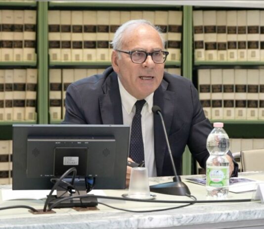 Farmaceutica, Vella “Innovazione cruciale ma le persone devono restare al centro”