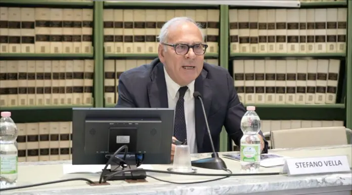 Farmaceutica, Vella “Innovazione cruciale ma le persone devono restare al centro”