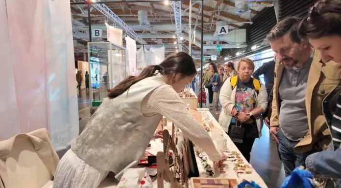 La città cinese di Jingdezhen porta le sue ceramiche alla Mida di Firenze