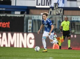 Il Como piega 4-1 la Cremonese e vola in Champions