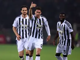 Vlahovic non basta alla Juve: pari nel derby, sarà Europa League