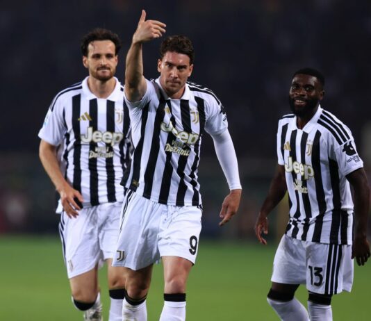 Vlahovic non basta alla Juve: pari nel derby, sarà Europa League