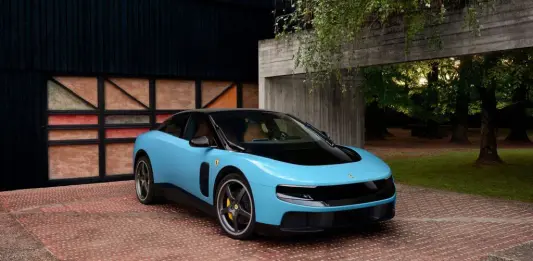 Svelata a Roma “Ferrari Luce”, la prima auto elettrica della casa di Maranello