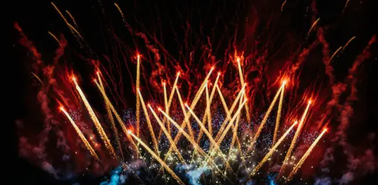 JTI lancia Ploom Moments, da Milano a Napoli il tour dei festival dell’estate 2026