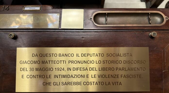 Camera, una targa sullo scranno di Matteotti. Fontana “Omaggio alla sua memoria”