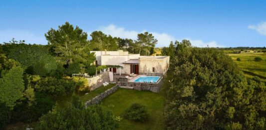 Airbnb cerca viaggiatori per una vacanza senza telefono