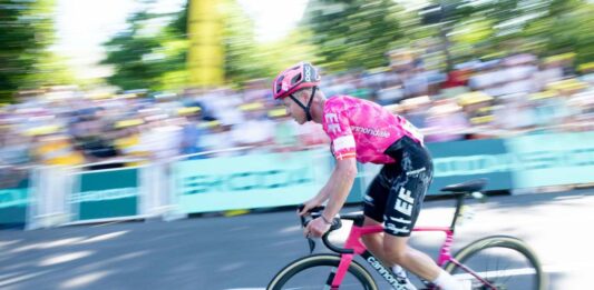 Valgren conquista la tappa di Andalo, Vingegaard resta leader del Giro