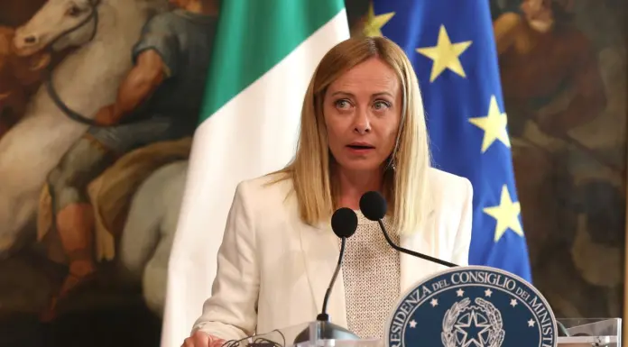 Ue, Meloni “Non possiamo dire ai cittadini che i soldi ci sono solo per la difesa”