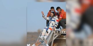 Atterrata in Cina la capsula di rientro della stazione spaziale Shenzhou-22