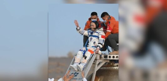 Atterrata in Cina la capsula di rientro della stazione spaziale Shenzhou-22