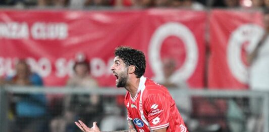 Il Monza torna in Serie A, Catanzaro vince 2-0 ma non basta