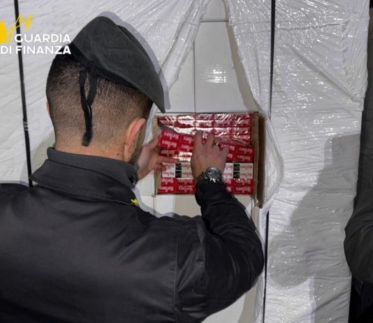 Padova, distrutte 7 tonnellate di sigarette di contrabbando sequestrate / Video