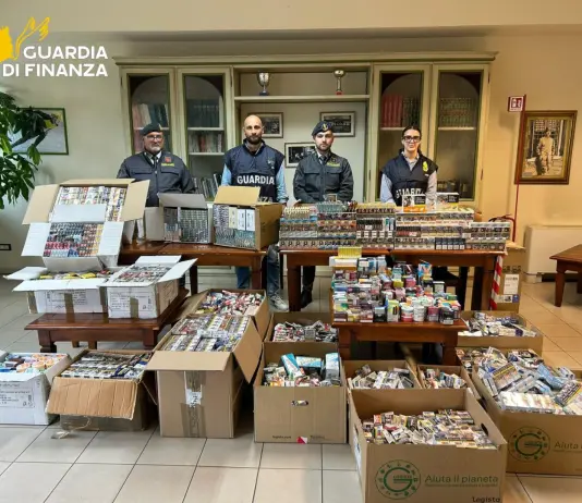 Lucca, sequestrati 250 kg di tabacchi lavorati esteri: denunciati sei soggetti