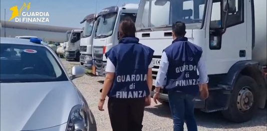 Padova, frode nel commercio del GPL: sequestrate 5 autobotti modificate e oltre 26mila litri di combustibile