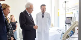 A Modena restano gravi quattro feriti, Mattarella e Meloni in visita. Piantedosi “Disagio psichiatrico personale, no elementi su terrorismo” / Foto e Video