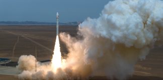Cina: Dongfeng, decollato razzo vettore con cinque satelliti a bordo (2)