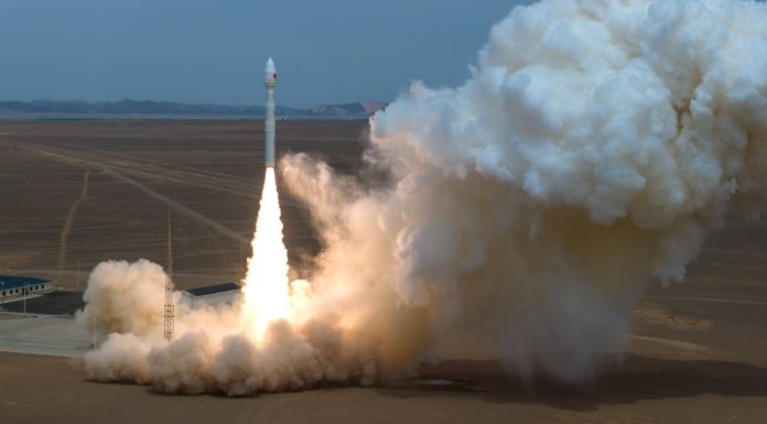 Cina: Dongfeng, decollato razzo vettore con cinque satelliti a bordo (2)
