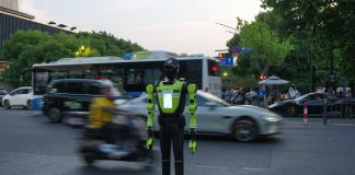 Cina: a Hangzhou robot intelligenti gestiscono il traffico urbano (2)