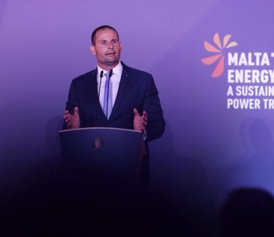 Malta plans third power link to Sicily in energy shift