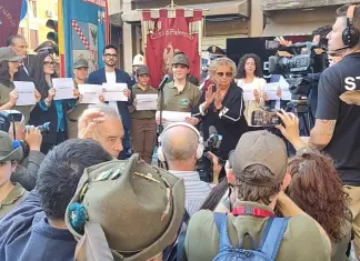 34 anni fa la strage di Capaci, all’albero Falcone il minuto di silenzio in ricordo delle vittime / Video