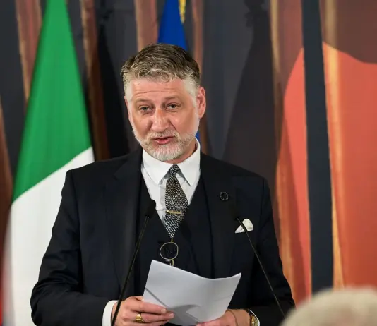 Corriere.it, Giuli licenzia due dirigenti del Ministero della Cultura