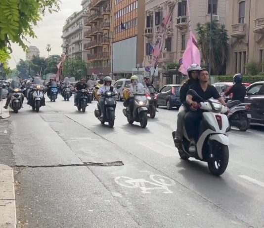 Palermo piange la piccola Alessia, corteo in moto scorta il feretro per l’ultimo saluto alla “guerriera” in Cattedrale / Video