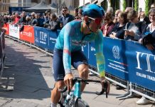 Ballerini vince a Napoli nella sesta tappa del Giro d’Italia, Eulalio resta in maglia rosa